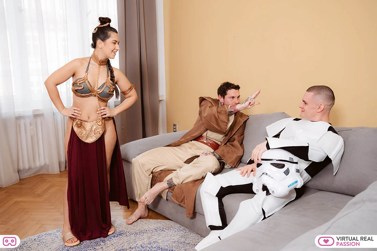 Princess Leia sexy outfit with two male Star Wars cosplayers.
